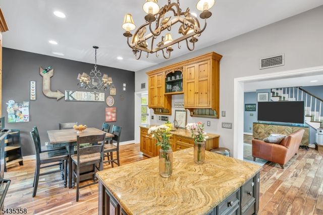 128 Raritan River Rd, Lebanon Twp., NJ 07830