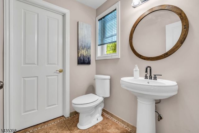 128 Raritan River Rd, Lebanon Twp., NJ 07830