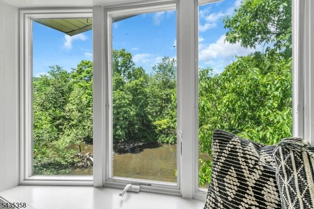 128 Raritan River Rd, Lebanon Twp., NJ 07830