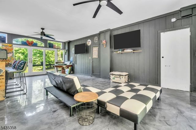 128 Raritan River Rd, Lebanon Twp., NJ 07830