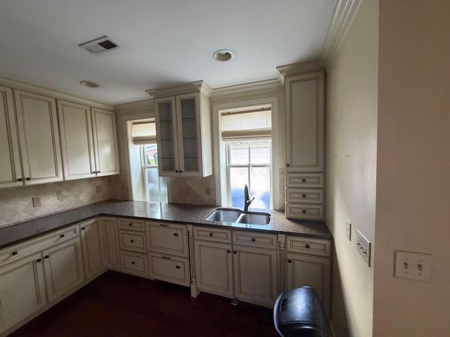 161 Jackson Street, Columbus, OH 43206