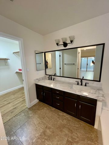 3056 E SIESTA Lane, Phoenix, AZ 85050