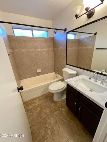 3056 E SIESTA Lane, Phoenix, AZ 85050