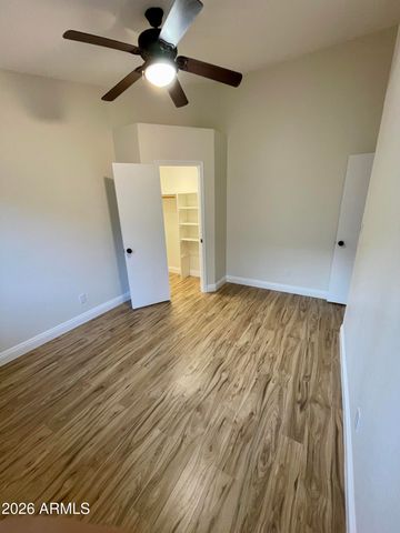 3056 E SIESTA Lane, Phoenix, AZ 85050