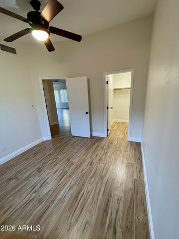 3056 E SIESTA Lane, Phoenix, AZ 85050