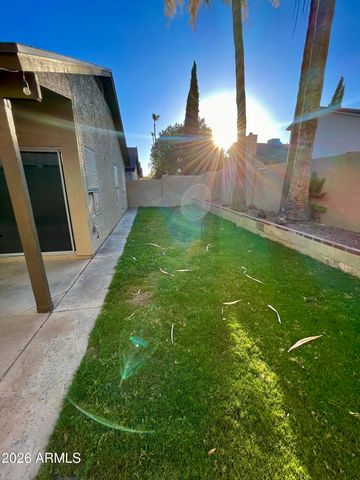 3056 E SIESTA Lane, Phoenix, AZ 85050
