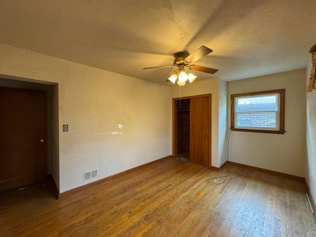 2401 W 6th Avenue, Gary, IN 46404