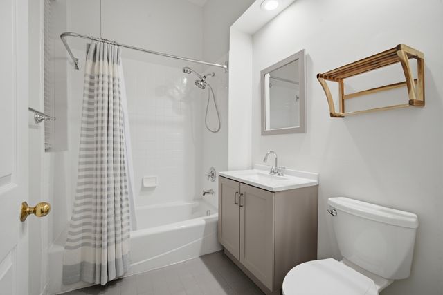 626 W Buckingham Place 1E, Chicago, IL 60657