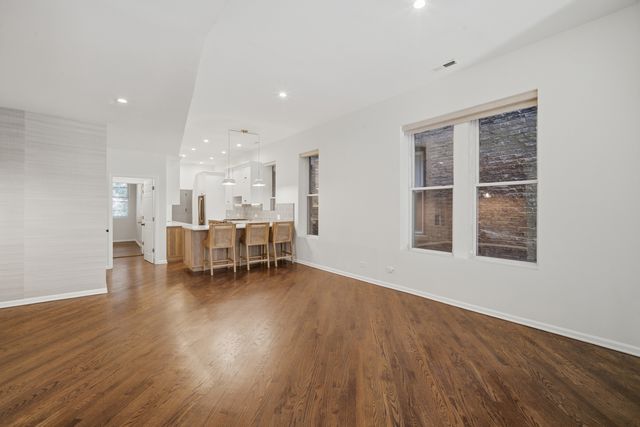 626 W Buckingham Place 1E, Chicago, IL 60657