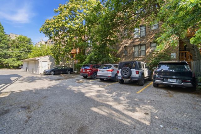 626 W Buckingham Place 1E, Chicago, IL 60657