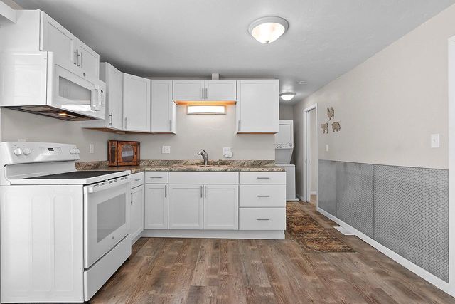 1140 S EVERGREEN STREET, Shawano, WI 54166