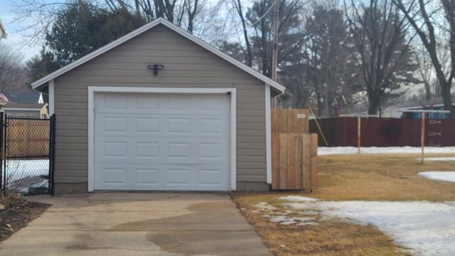 1140 S EVERGREEN STREET, Shawano, WI 54166