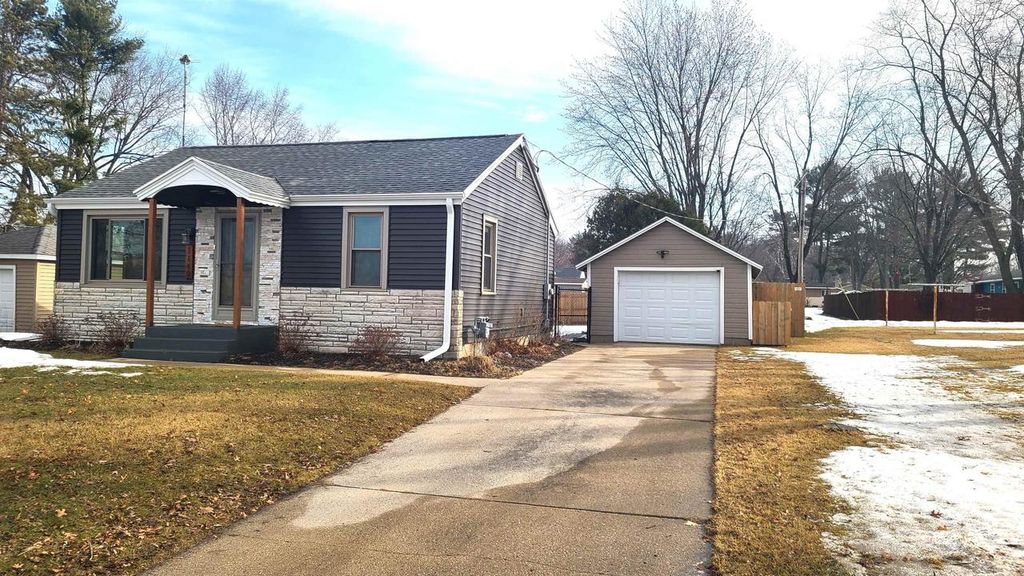 1140 S EVERGREEN STREET, Shawano, WI 54166