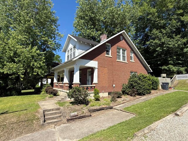 121 E 5th Street, Morehead, KY 40351