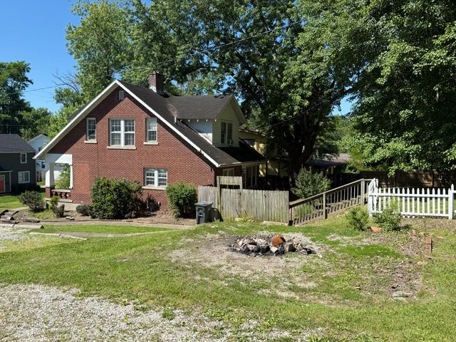 121 E 5th Street, Morehead, KY 40351