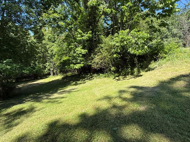 121 E 5th Street, Morehead, KY 40351