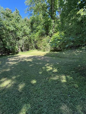 121 E 5th Street, Morehead, KY 40351
