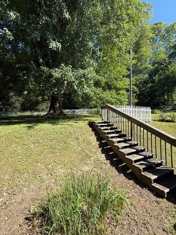 121 E 5th Street, Morehead, KY 40351