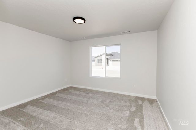 6707 W Plateau Creek Dr, Meridian, ID 83646