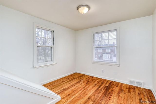 18500 Lindsay Street, Detroit, MI 48235