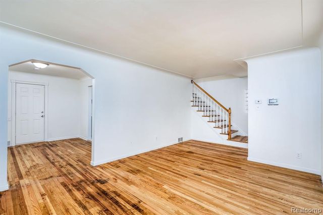 18500 Lindsay Street, Detroit, MI 48235