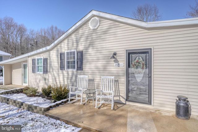 2613 OLD COUNTY RD, Newark, DE 19702