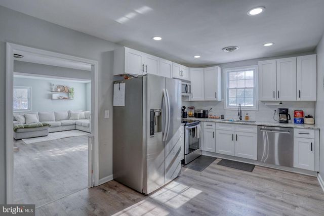 2613 OLD COUNTY RD, Newark, DE 19702