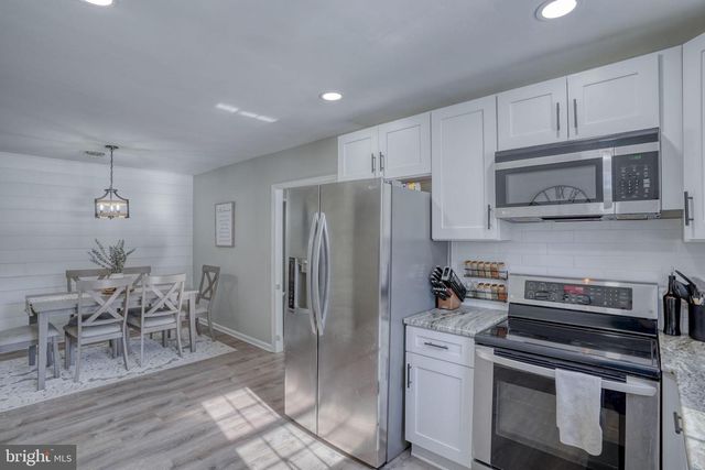 2613 OLD COUNTY RD, Newark, DE 19702