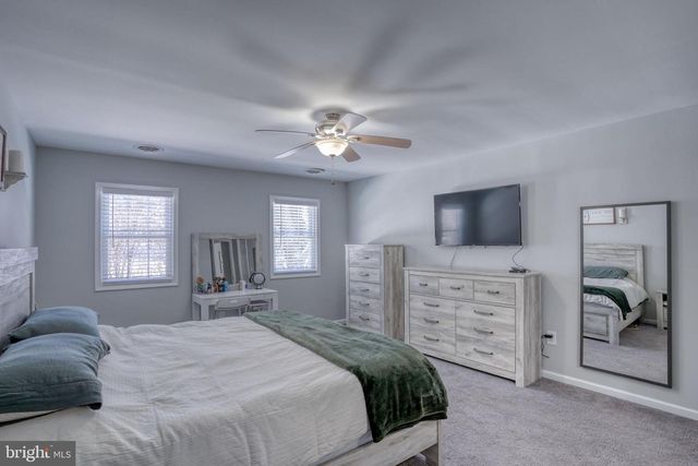 2613 OLD COUNTY RD, Newark, DE 19702