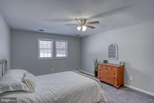 2613 OLD COUNTY RD, Newark, DE 19702