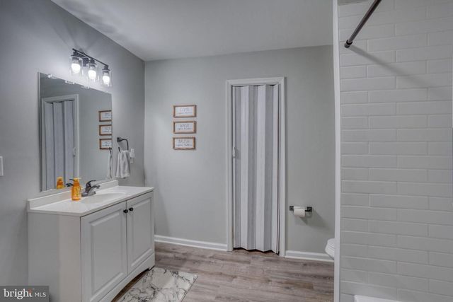 2613 OLD COUNTY RD, Newark, DE 19702