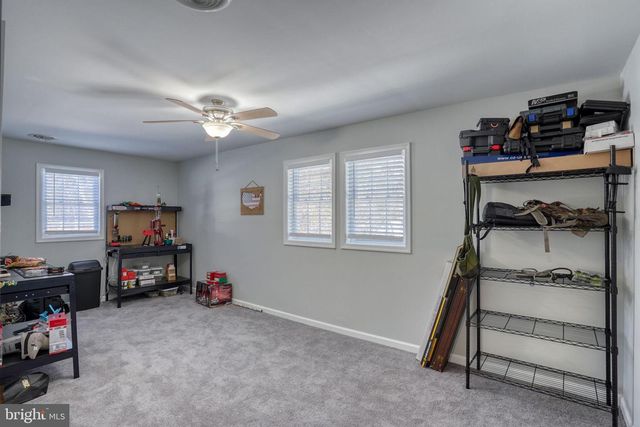 2613 OLD COUNTY RD, Newark, DE 19702