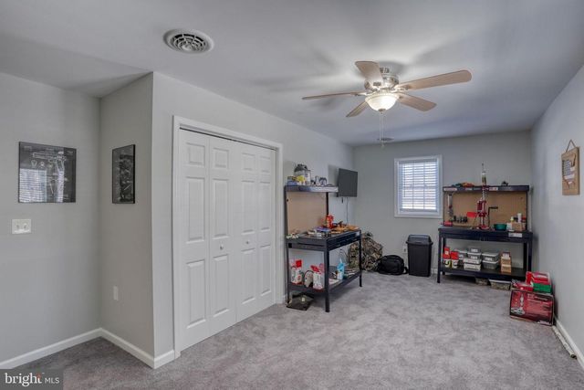 2613 OLD COUNTY RD, Newark, DE 19702