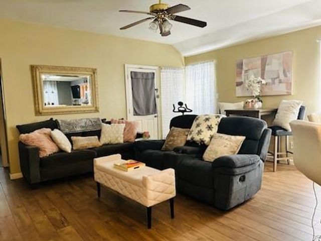 5015 Misty Lane, Pasadena, TX 77505