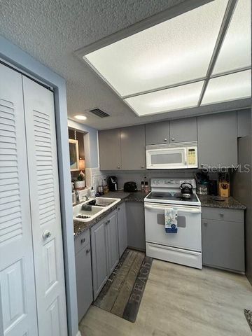 11140 CARRIAGE HILL DRIVE 4, Port Richey, FL 34668