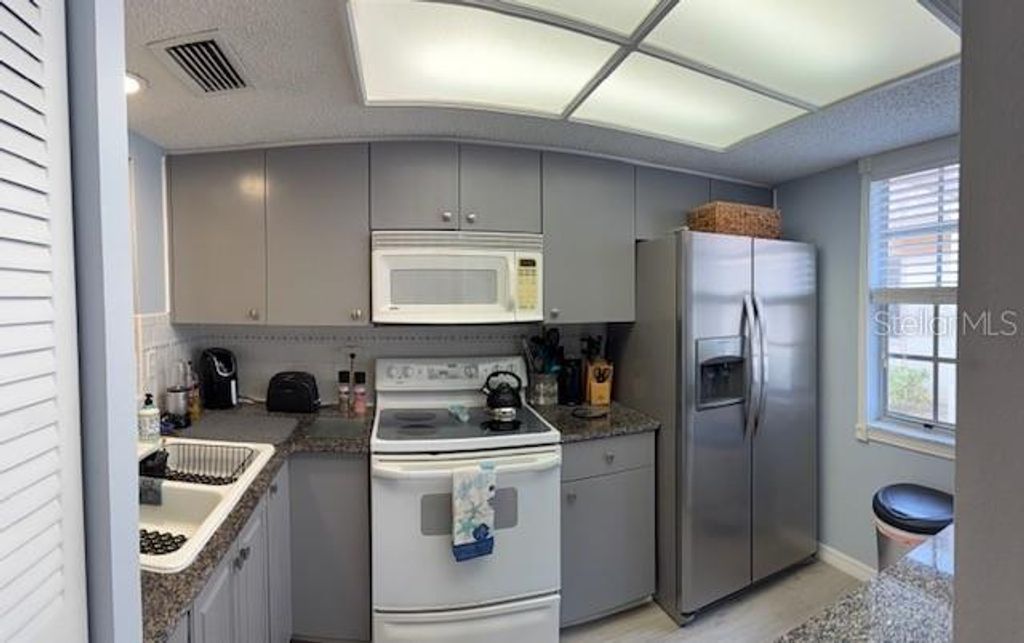 Image 18 of property listing at 11140 CARRIAGE HILL DRIVE 4, Port Richey, FL 34668