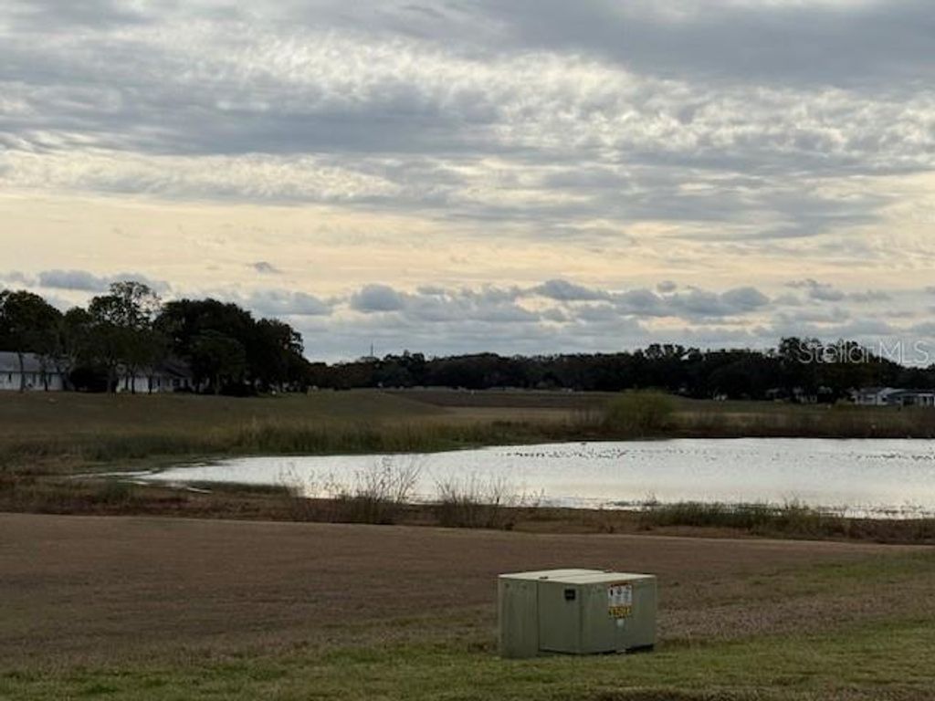 Image 4 of property listing at 11140 CARRIAGE HILL DRIVE 4, Port Richey, FL 34668