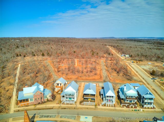 100 Brookside Drive, Carlton Landing, OK 74432