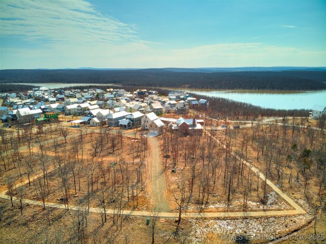 100 Brookside Drive, Carlton Landing, OK 74432