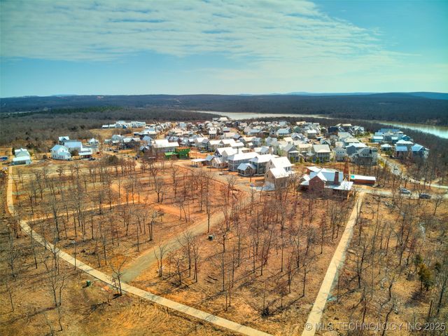 100 Brookside Drive, Carlton Landing, OK 74432
