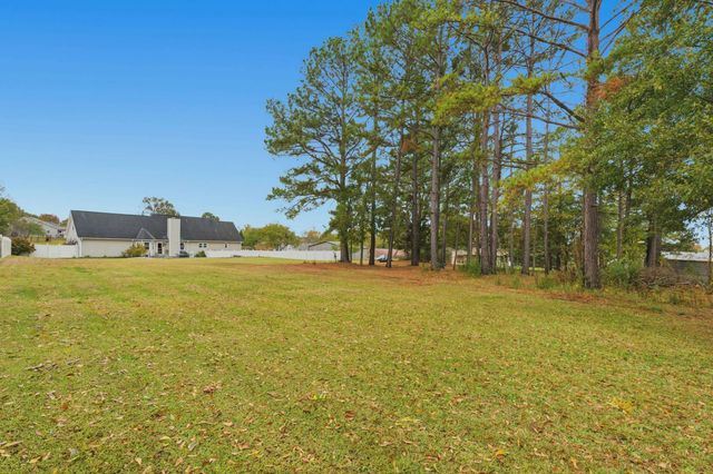6 Carolina Oaks Drive, Chesnee, SC 29323