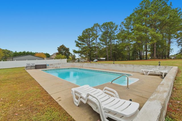 6 Carolina Oaks Drive, Chesnee, SC 29323