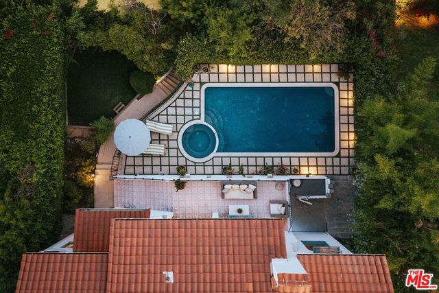 2126 E Live Oak Drive, Los Angeles, CA 90068