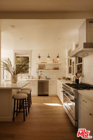 2126 E Live Oak Drive, Los Angeles, CA 90068