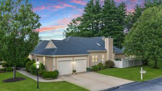 2 Turnberry Circle # 113, Bedford, NH 03110
