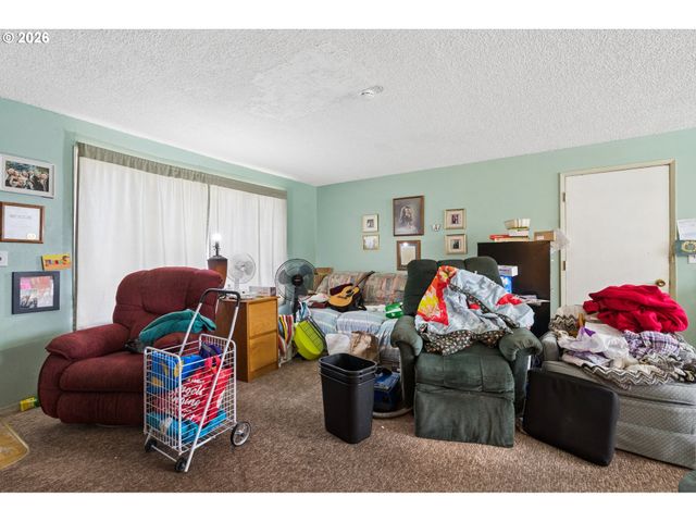 20390 Sw PIKE St, Beaverton, OR 97078