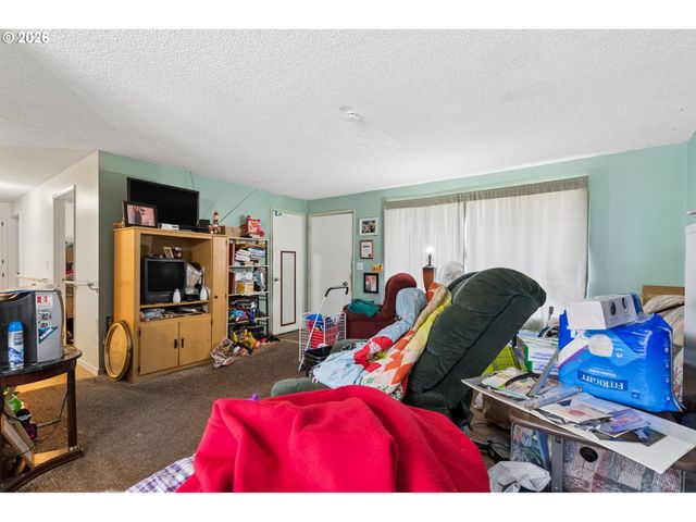 20390 Sw PIKE St, Beaverton, OR 97078