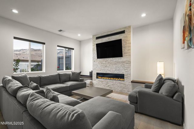 12514 Woods Clover Street, Reno, NV 89521