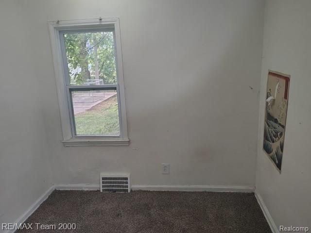 19749 Glastonbury Road, Detroit, MI 48219