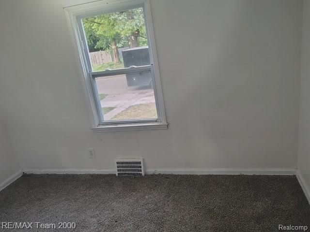 19749 Glastonbury Road, Detroit, MI 48219